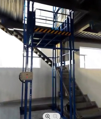 500KG छोटा हाइड्रोलिक लिफ्ट 7500mm 0.25m/S कार्गो फ्रेट लिफ्ट